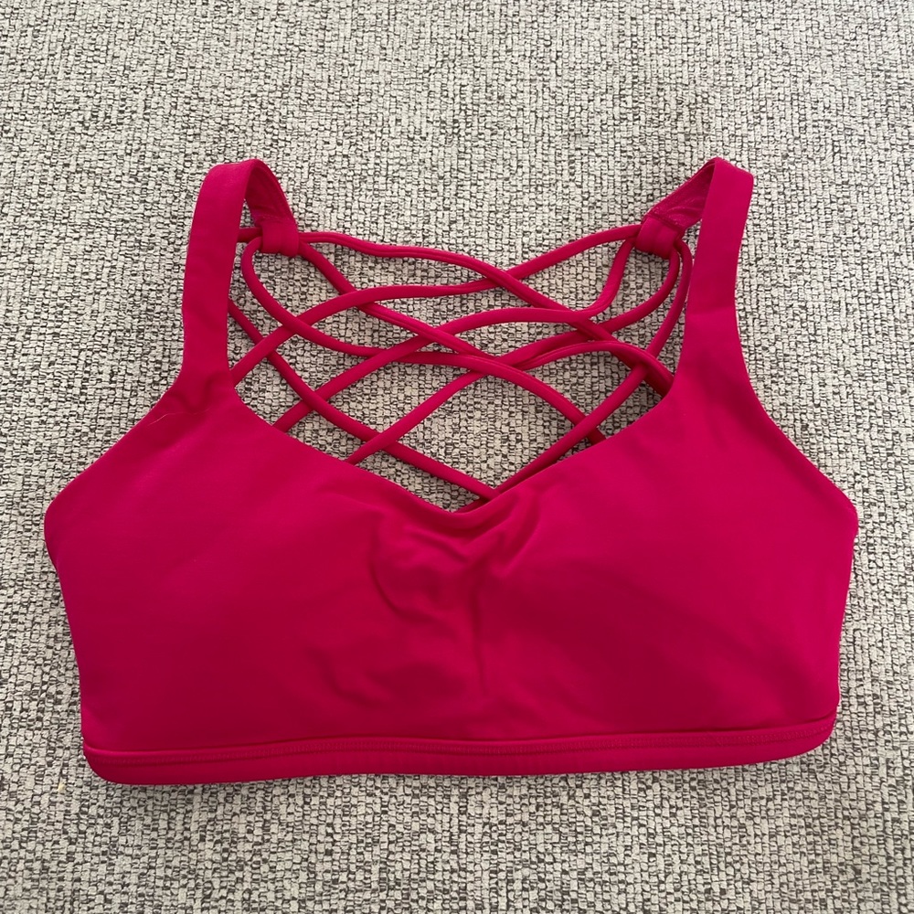 Lululemon free to be wild size 4 sports bra